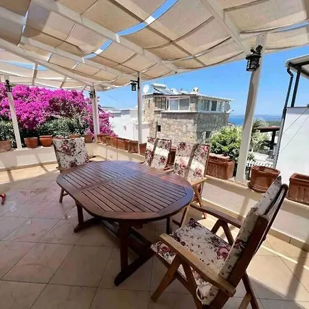 House Near Marina, Yachts, Boats. 4,5 Br Hotel Torba