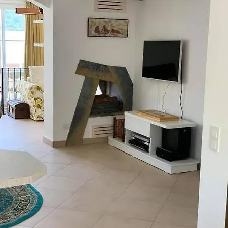House Near Marina, Yachts, Boats. 4,5 Br 4* Torba