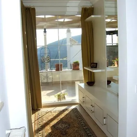 House Near Marina, Yachts, Boats. 4,5 Br Hotel Torba