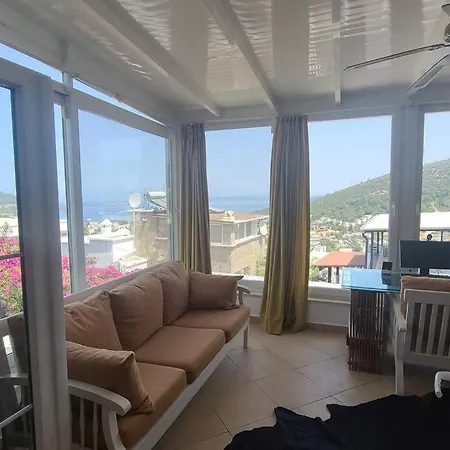 Hotel House Near Marina, Yachts, Boats. 4,5 Br