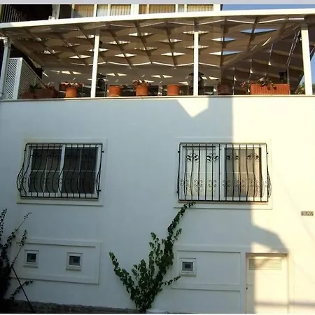 Hotel House Near Marina, Yachts, Boats. 4,5 Br Torba